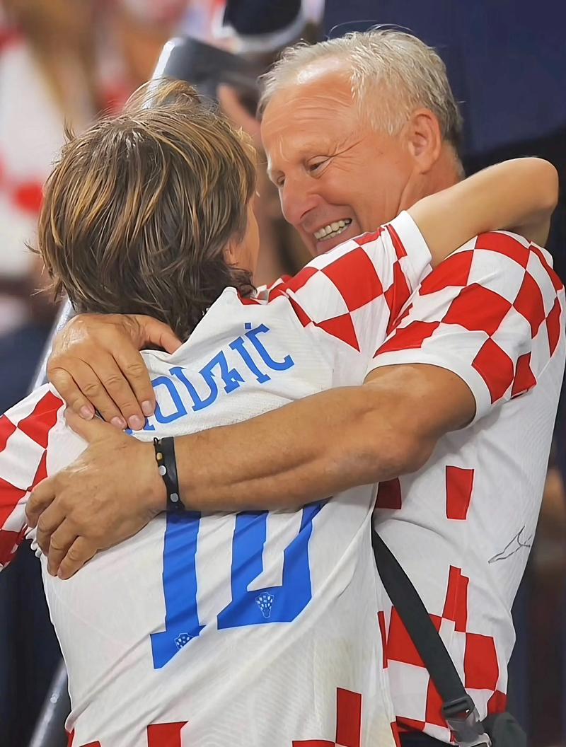 圣地亚哥教士队签下曼尼·马查多与小费南多·塔蒂斯，开启重金打造的豪门之路