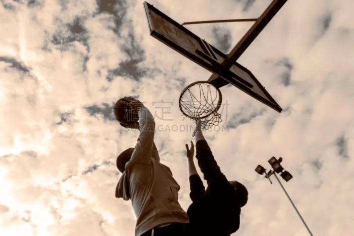 汤锡钢：曼城未来把青训作为发展重点，在中国将以深圳为起点